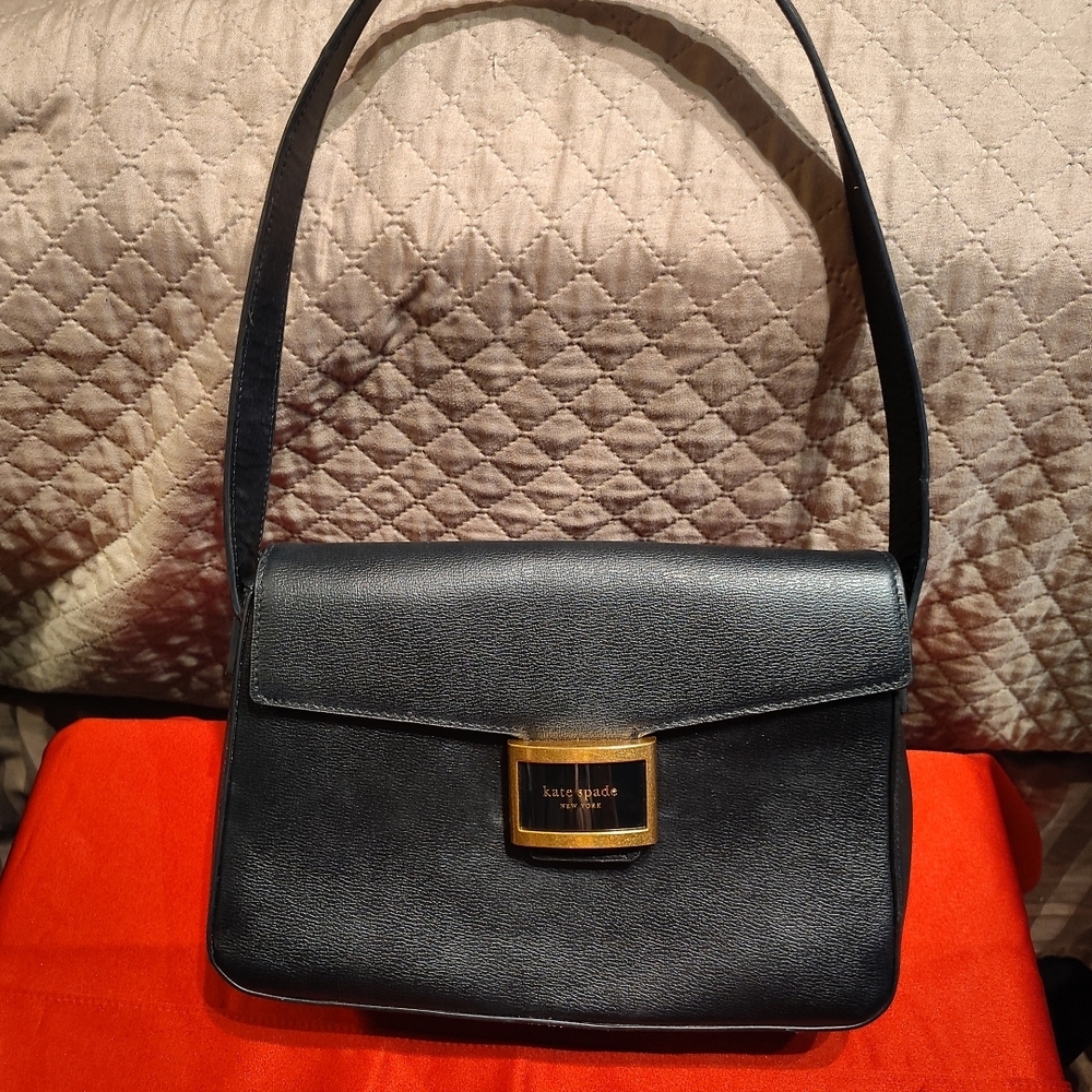 Kate Spade Elegant Black Shoulder Bag with Gold Detail